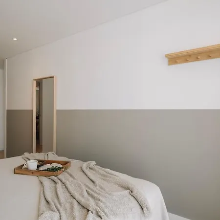 Apartment Marzano - 2 Bedrooms And Terrace In Alvalade Lisbon