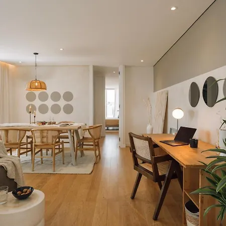 Marzano - 2 Bedrooms And Terrace In Alvalade ליסבון