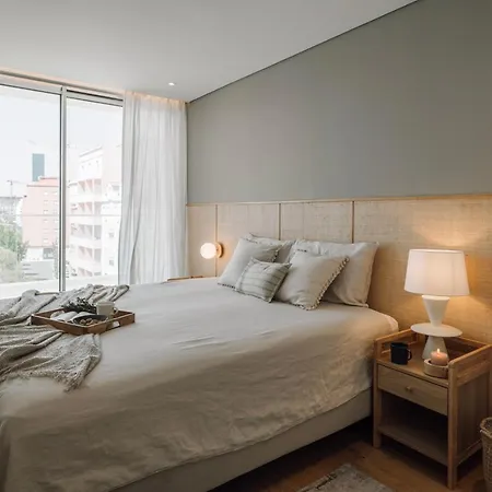 Marzano - 2 Bedrooms And Terrace In Alvalade Apartment